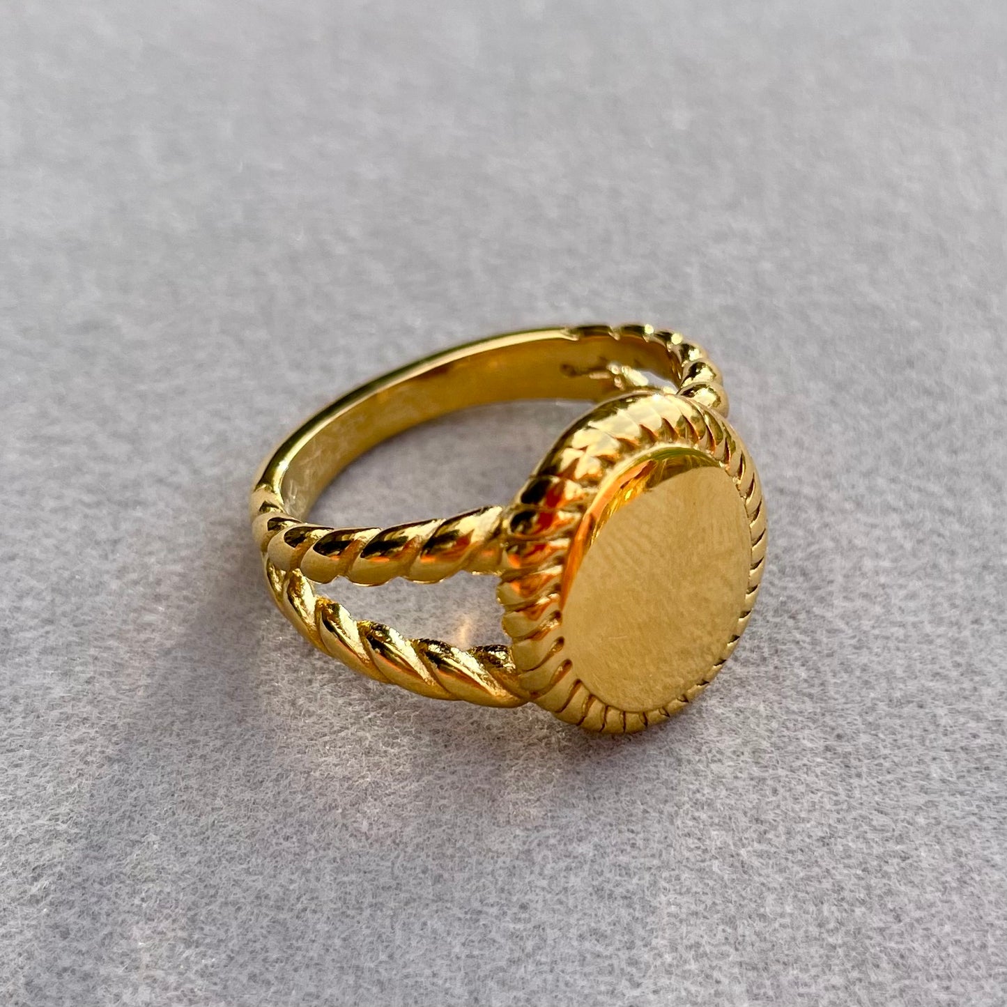 Betty Ring