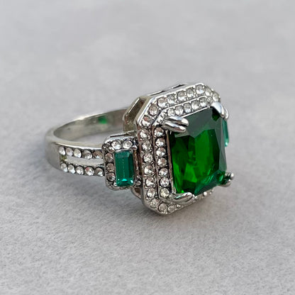 Elayn Ring