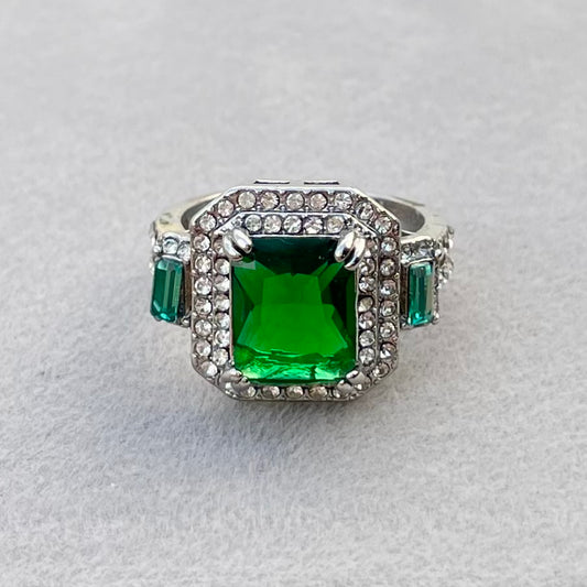 Elayn Ring